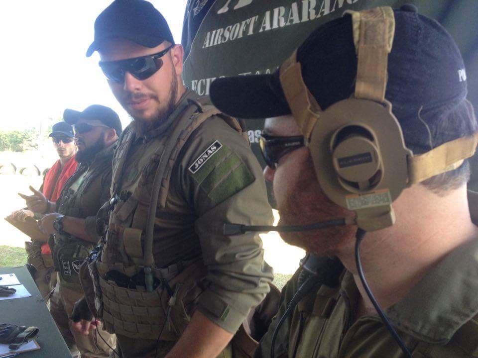 received_1583092215095300